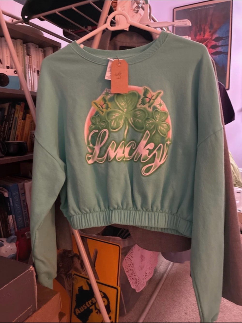 Green 'Lucky' Clover Graphic Cropped Sweatshirt